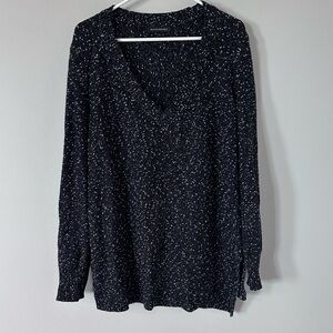 Banana Republic Black and White V-neck Sweater